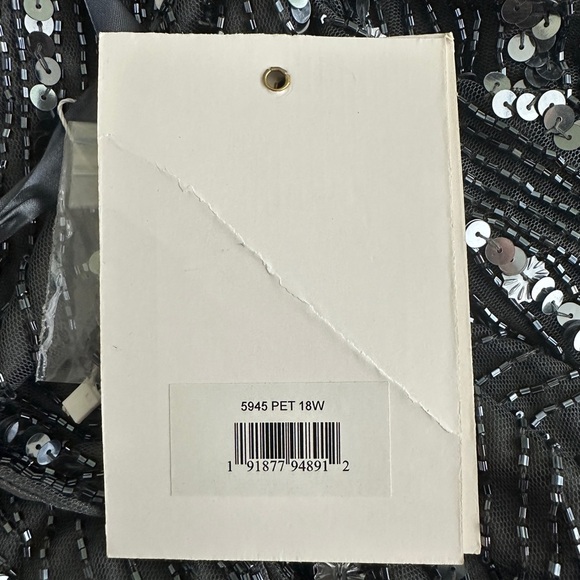 NWT Mac Duggal Flutter Sleeve Embellished Dress Pewter 18W - Picture 6 of 8